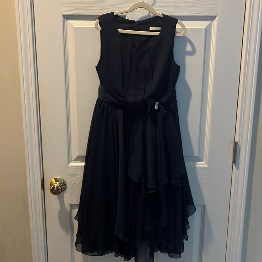 Boca Dream navy chiffon sleeveless dress with handkerchief hem. Girls size 14.